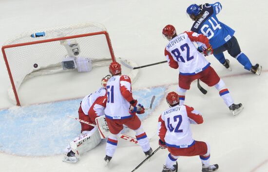 2014 Winter Olympics. Ice hockey. Men. Finland vs. Russia