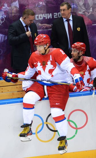 2014 Winter Olympics. Ice hockey. Men. Finland vs. Russia