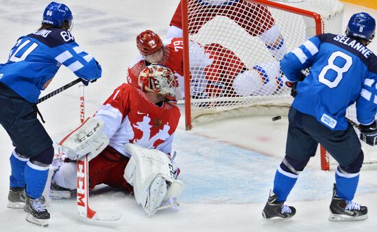 2014 Winter Olympics. Ice hockey. Men. Finland vs. Russia