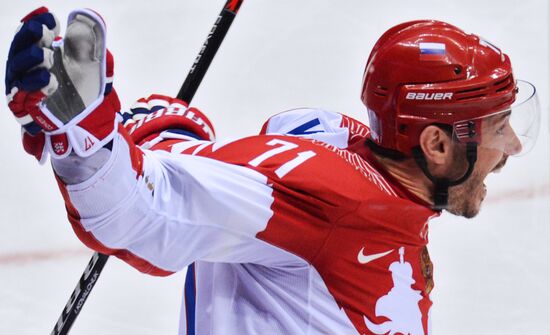 2014 Winter Olympics. Ice hockey. Men. Finland vs. Russia