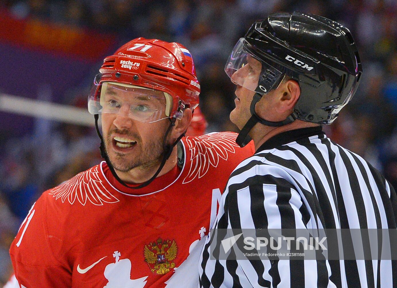 2014 Winter Olympics. Ice hockey. Men. Finland vs. Russia