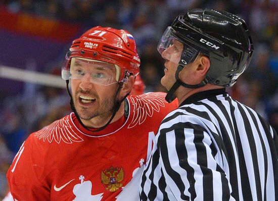 2014 Winter Olympics. Ice hockey. Men. Finland vs. Russia