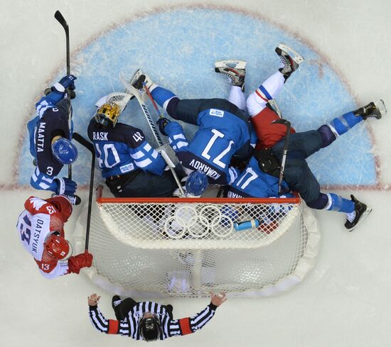 2014 Winter Olympics. Ice hockey. Men. Finland vs. Russia