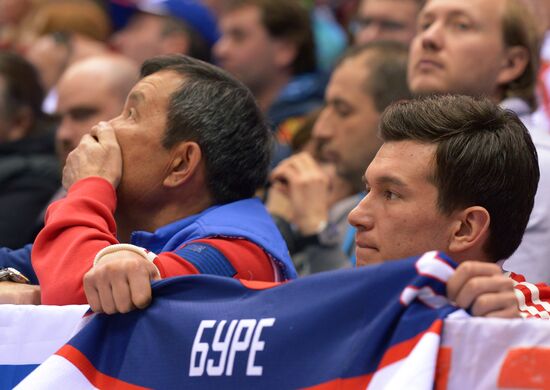 2014 Winter Olympics. Ice hockey. Men. Finland vs. Russia