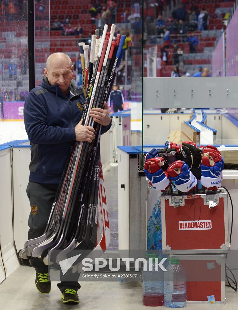 2014 Winter Olympics. Ice hockey. Men. Finland vs. Russia