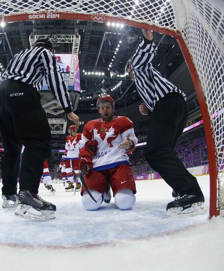 2014 Winter Olympics. Ice hockey. Men. Finland vs. Russia