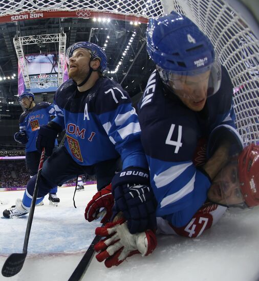 2014 Winter Olympics. Ice hockey. Men. Finland vs. Russia