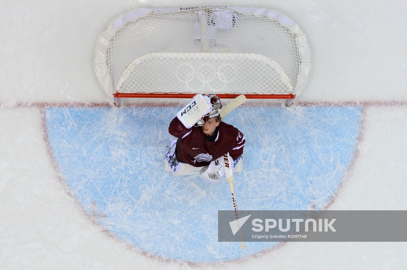 2014 Winter Olympics. Ice hockey. Men. Canada vs. Latvia