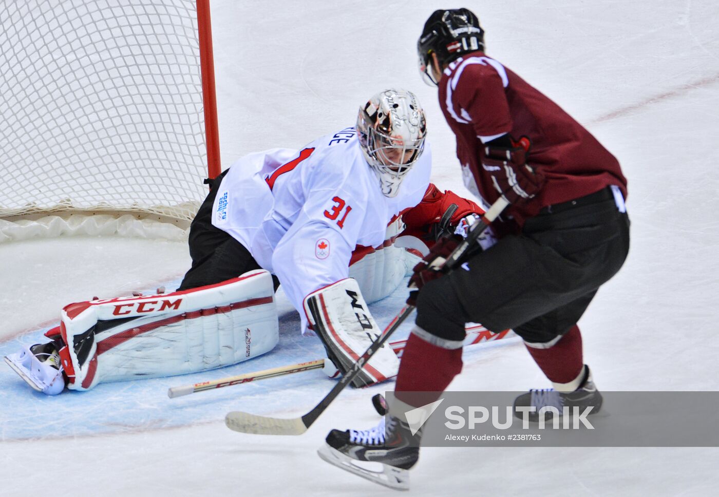 2014 Winter Olympics. Ice hockey. Men. Canada vs. Latvia