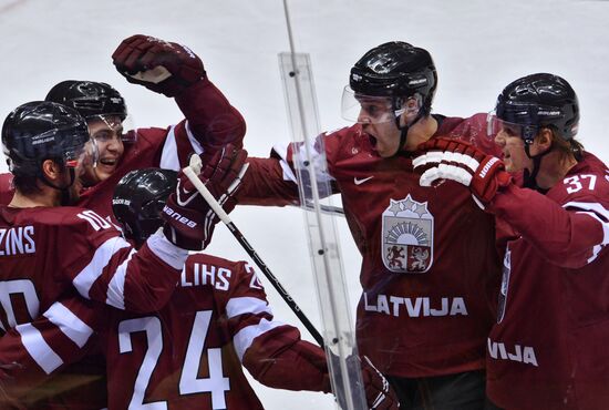 2014 Winter Olympics. Ice hockey. Men. Canada vs. Latvia