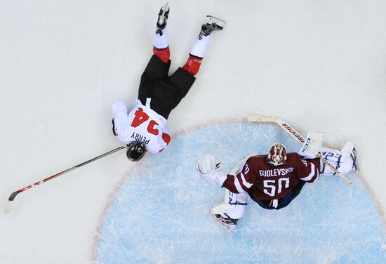2014 Winter Olympics. Ice hockey. Men. Canada vs. Latvia