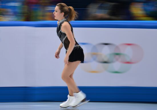 2014 Olympics. Figure skating. Women. Short program.