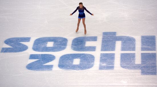 2014 Winter Olympics. Figure skating. Women’s singles. Short program