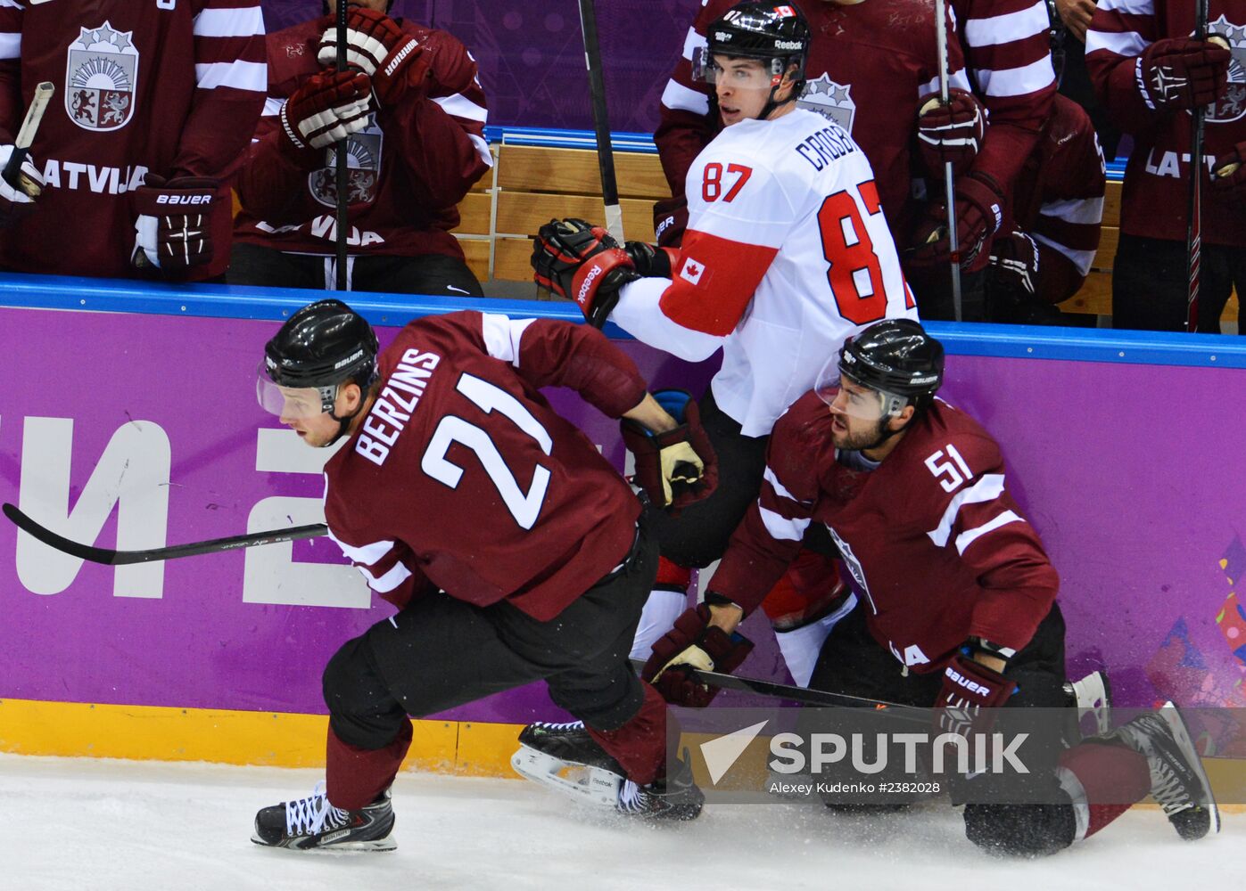 2014 Winter Olympics. Ice hockey. Men. Canada vs. Latvia
