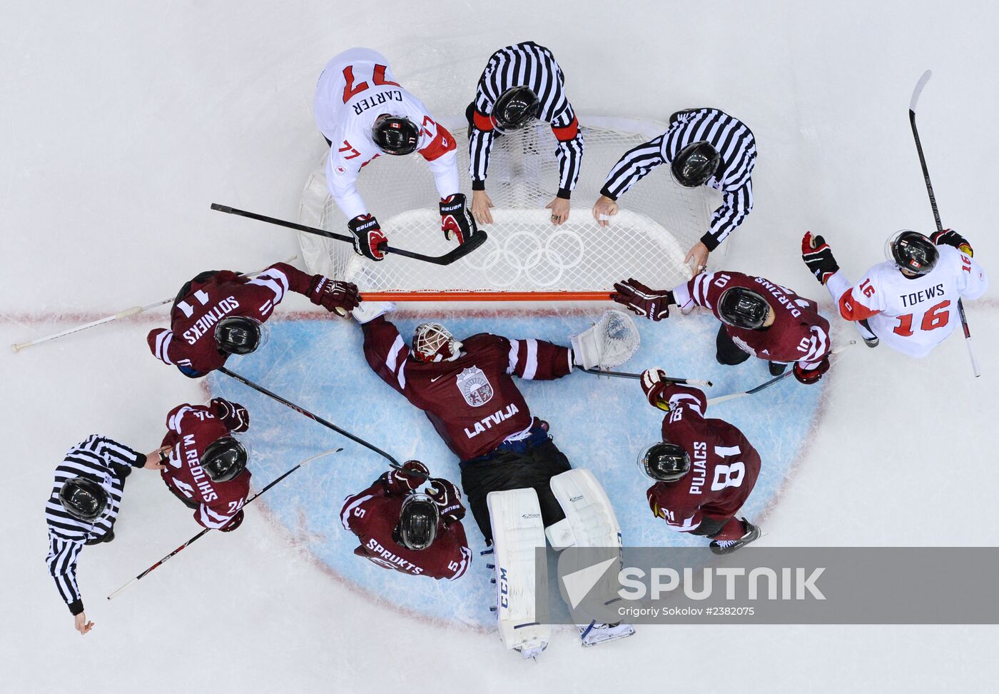 2014 Winter Olympics. Ice hockey. Men. Canada vs. Latvia