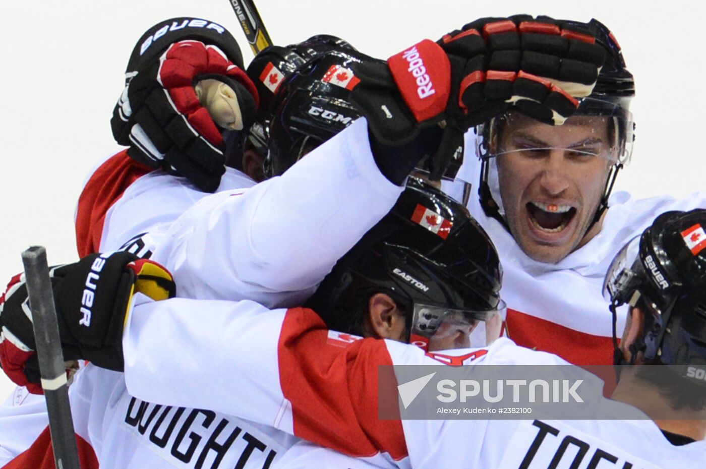 2014 Winter Olympics. Ice hockey. Men. Canada vs. Latvia