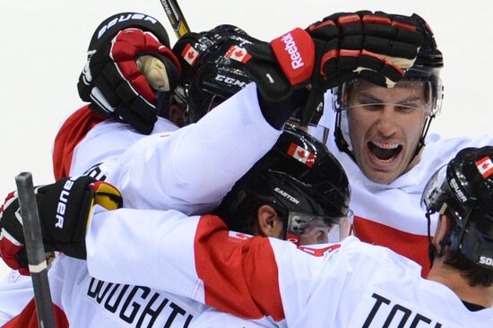 2014 Winter Olympics. Ice hockey. Men. Canada vs. Latvia