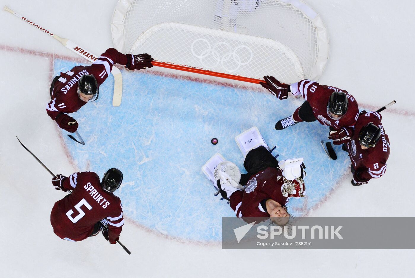 2014 Winter Olympics. Ice hockey. Men. Canada vs. Latvia