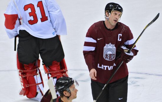 2014 Winter Olympics. Ice hockey. Men. Canada vs. Latvia