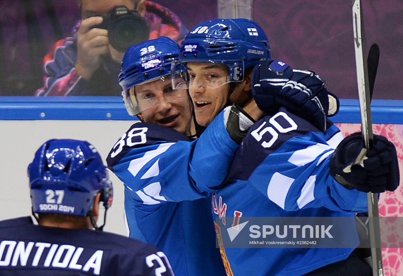 2014 Winter Olympics. Ice hockey. Men. Finland vs. Russia