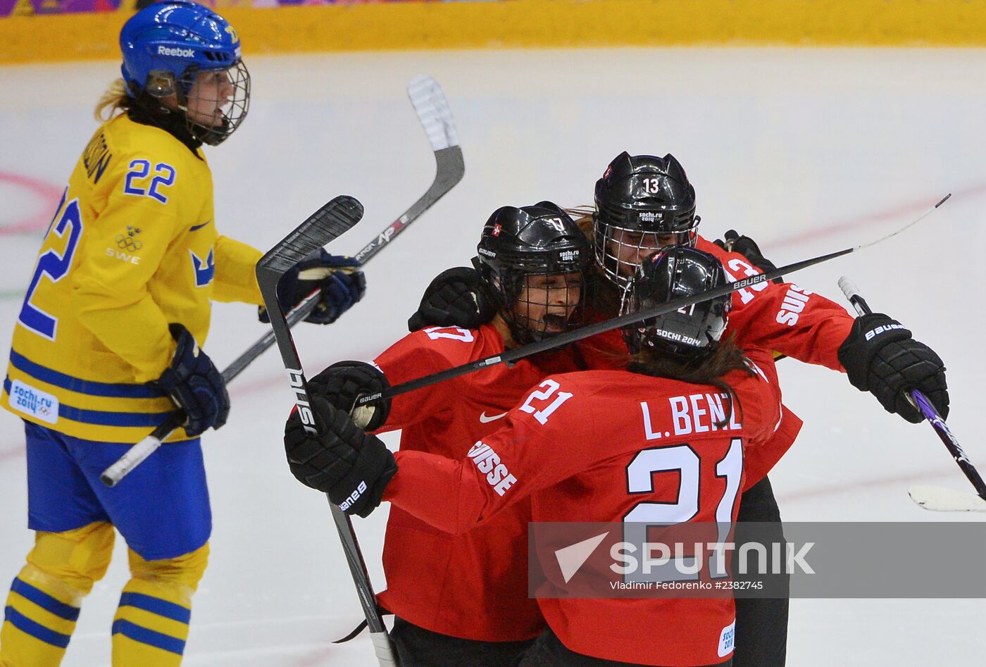 2014 Winter Olympics. Ice hockey. Women. Bronze medal match