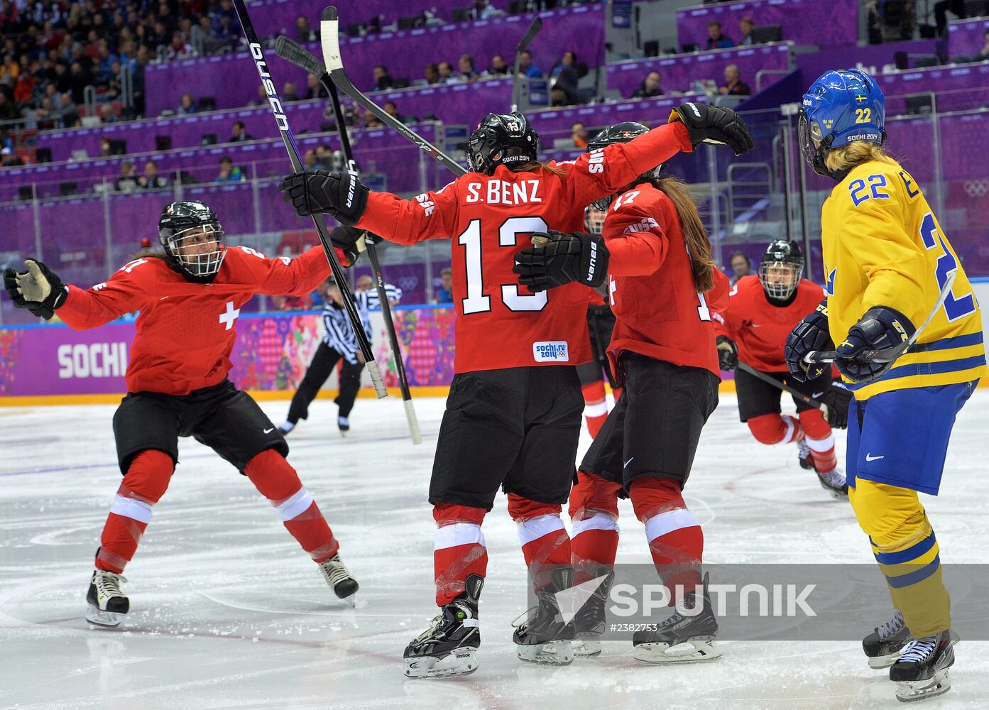 2014 Winter Olympics. Ice hockey. Women. Bronze medal match