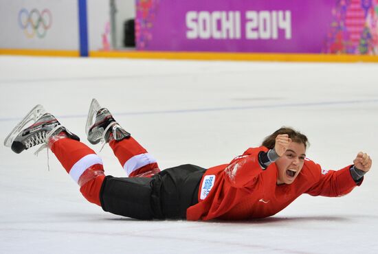 2014 Winter Olympics. Ice hockey. Women. Bronze medal match
