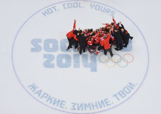 2014 Winter Olympics. Ice hockey. Women. Bronze medal match