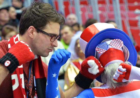 2014 Winter Olympics. Ice hockey. Women. Finals