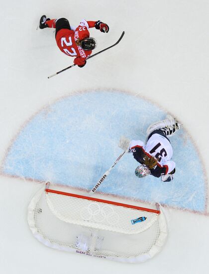 2014 Winter Olympics. Ice hockey. Women. Finals