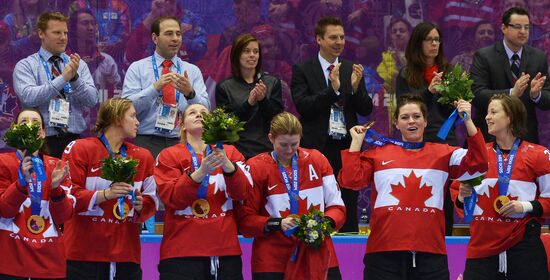 2014 Winter Olympics. Ice hockey. Women. Finals