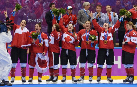 2014 Winter Olympics. Ice hockey. Women. Finals
