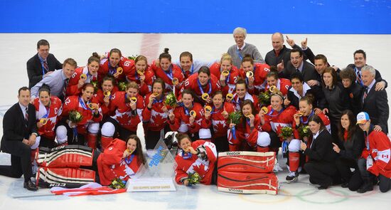 2014 Winter Olympics. Ice hockey. Women. Finals