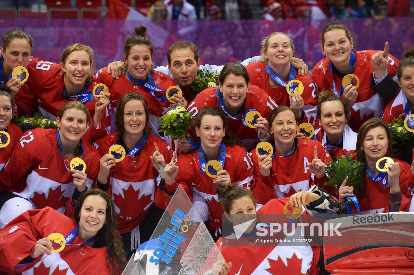 2014 Winter Olympics. Ice hockey. Women. Finals