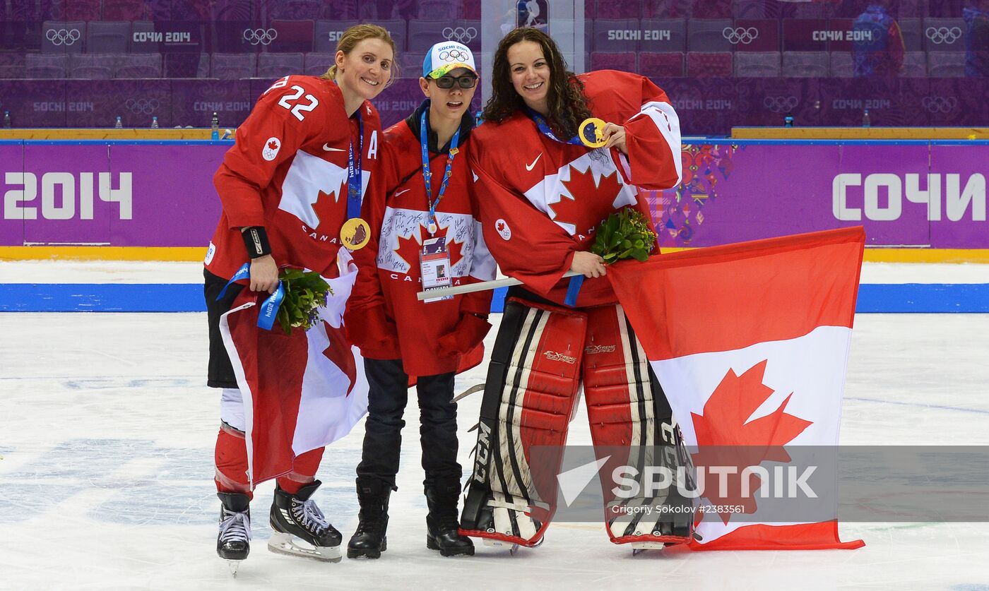 2014 Winter Olympics. Ice hockey. Women. Finals