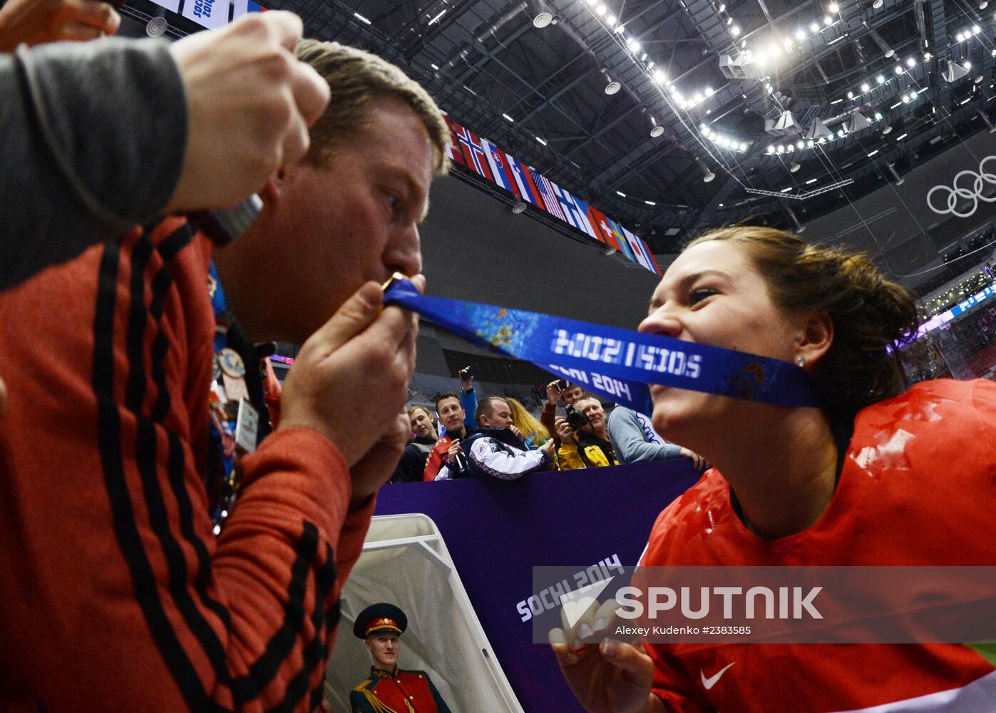 2014 Winter Olympics. Ice hockey. Women. Finals
