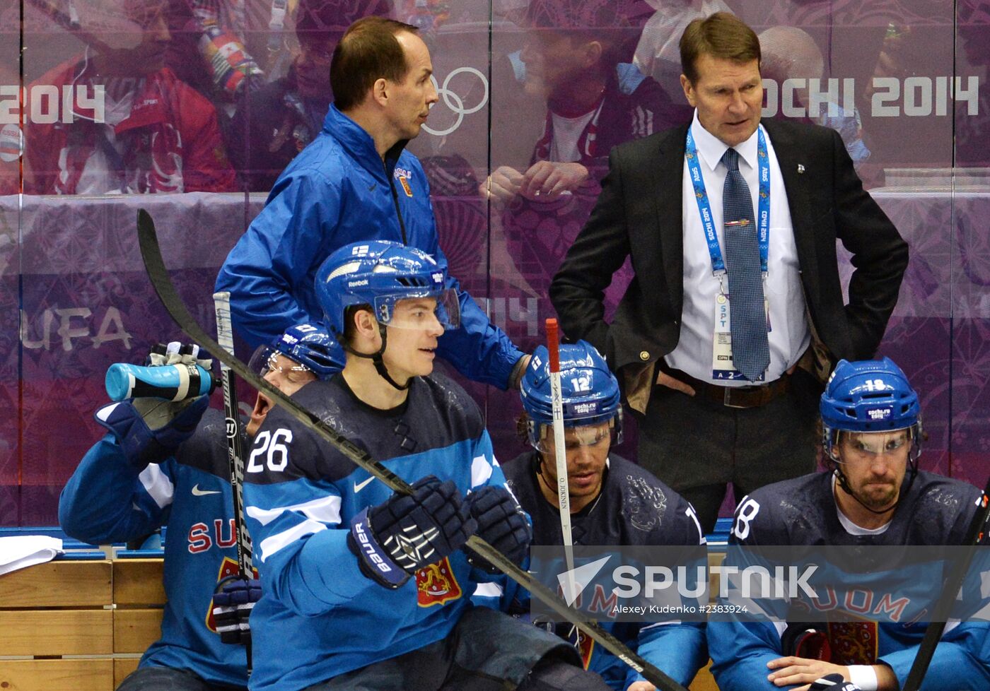 2014 Winter Olympics. Ice hockey. Men. Sweden vs. Finland