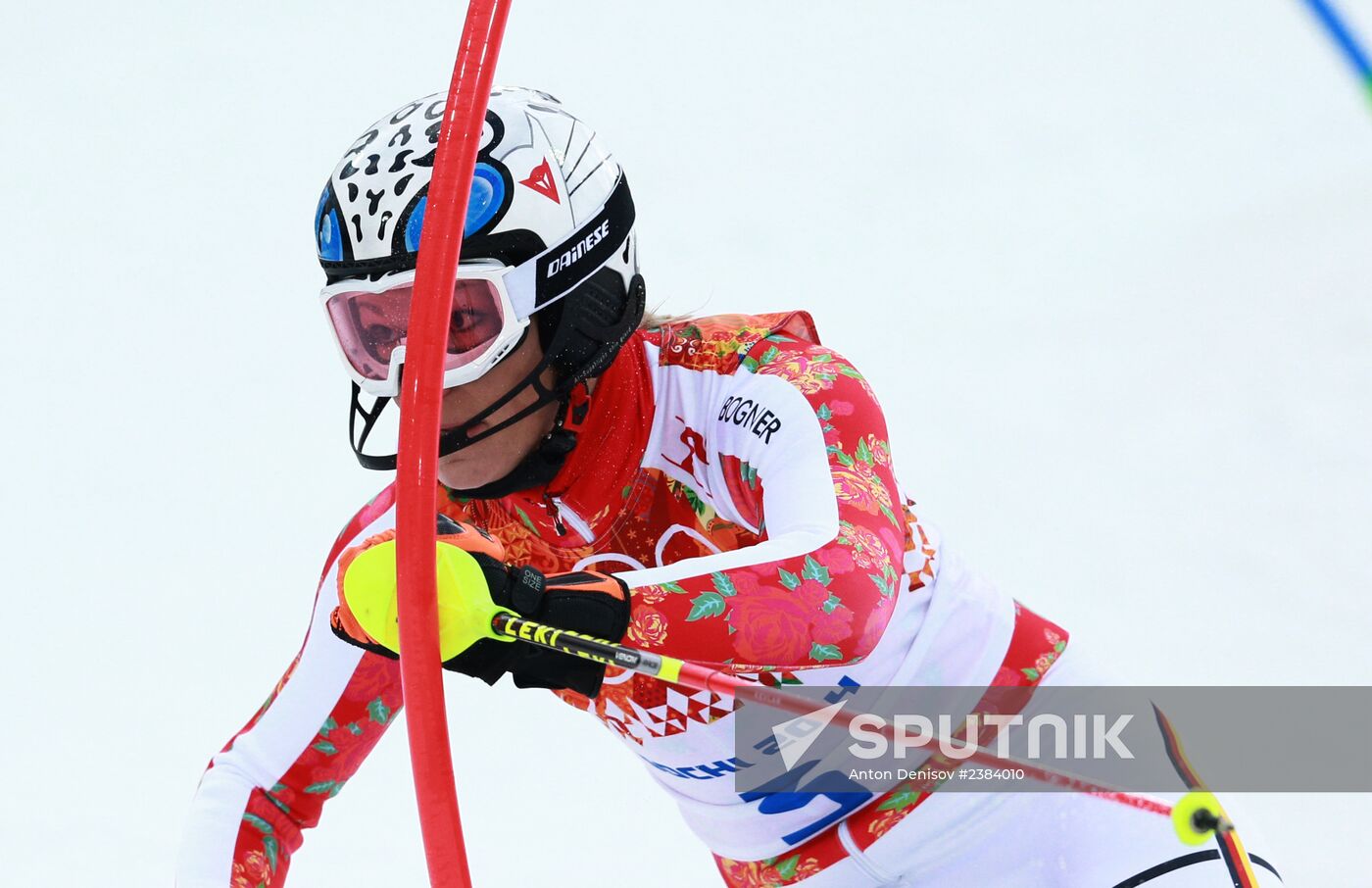 2014 Winter Olympics. Alpine skiing. Women. Slalom
