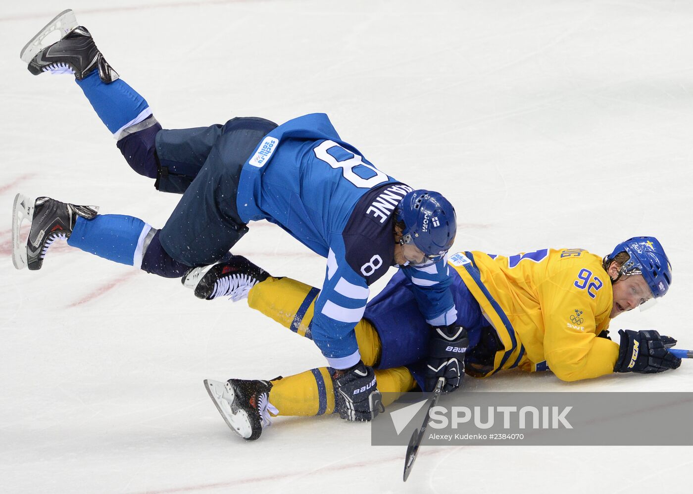 2014 Winter Olympics. Ice hockey. Men. Sweden vs. Finland
