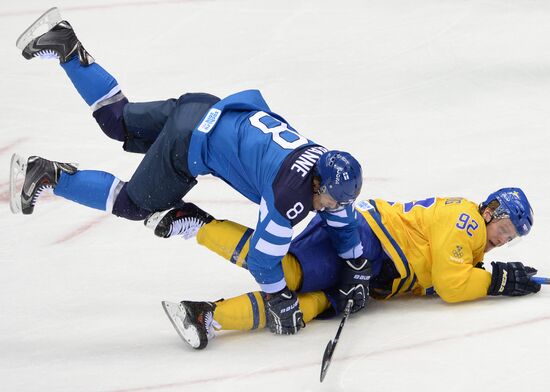 2014 Winter Olympics. Ice hockey. Men. Sweden vs. Finland