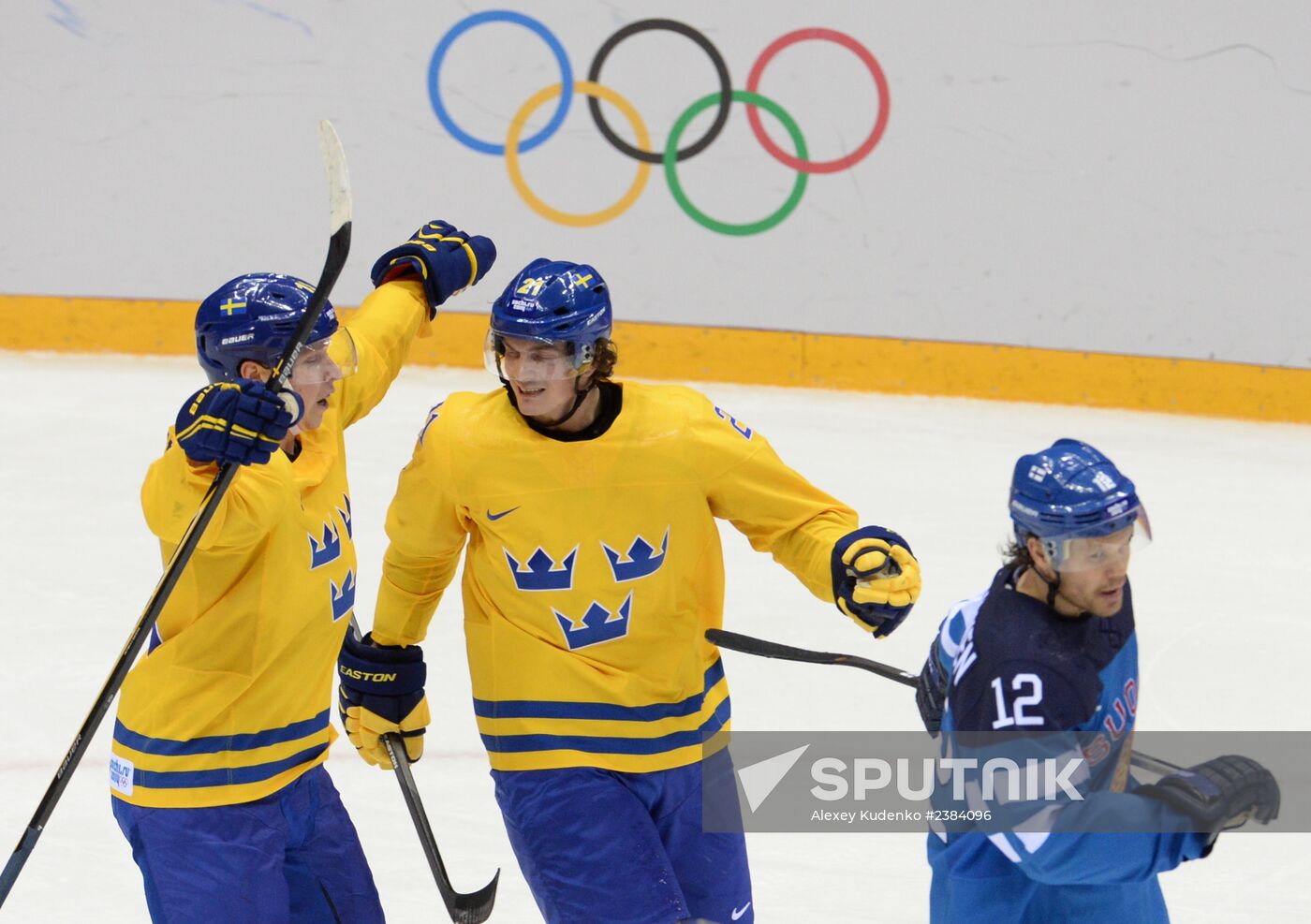 2014 Winter Olympics. Ice hockey. Men. Sweden vs. Finland