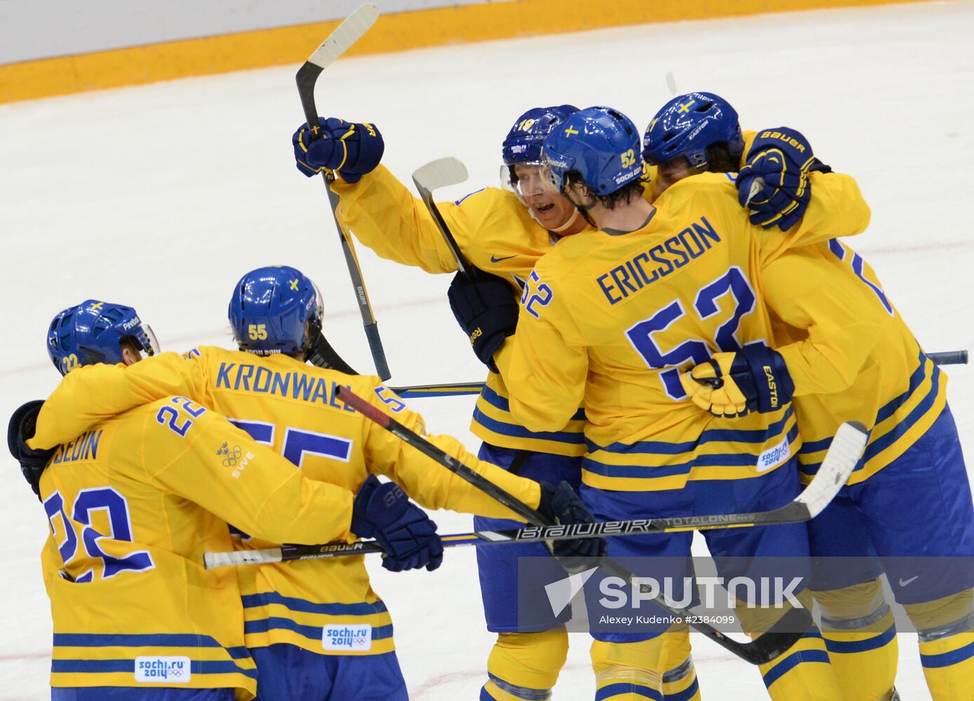 2014 Winter Olympics. Ice hockey. Men. Sweden vs. Finland