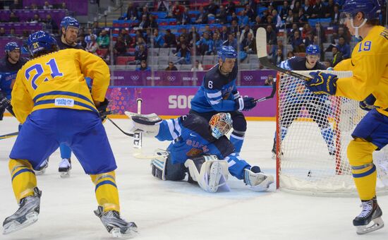 2014 Winter Olympics. Ice hockey. Men. Sweden vs. Finland