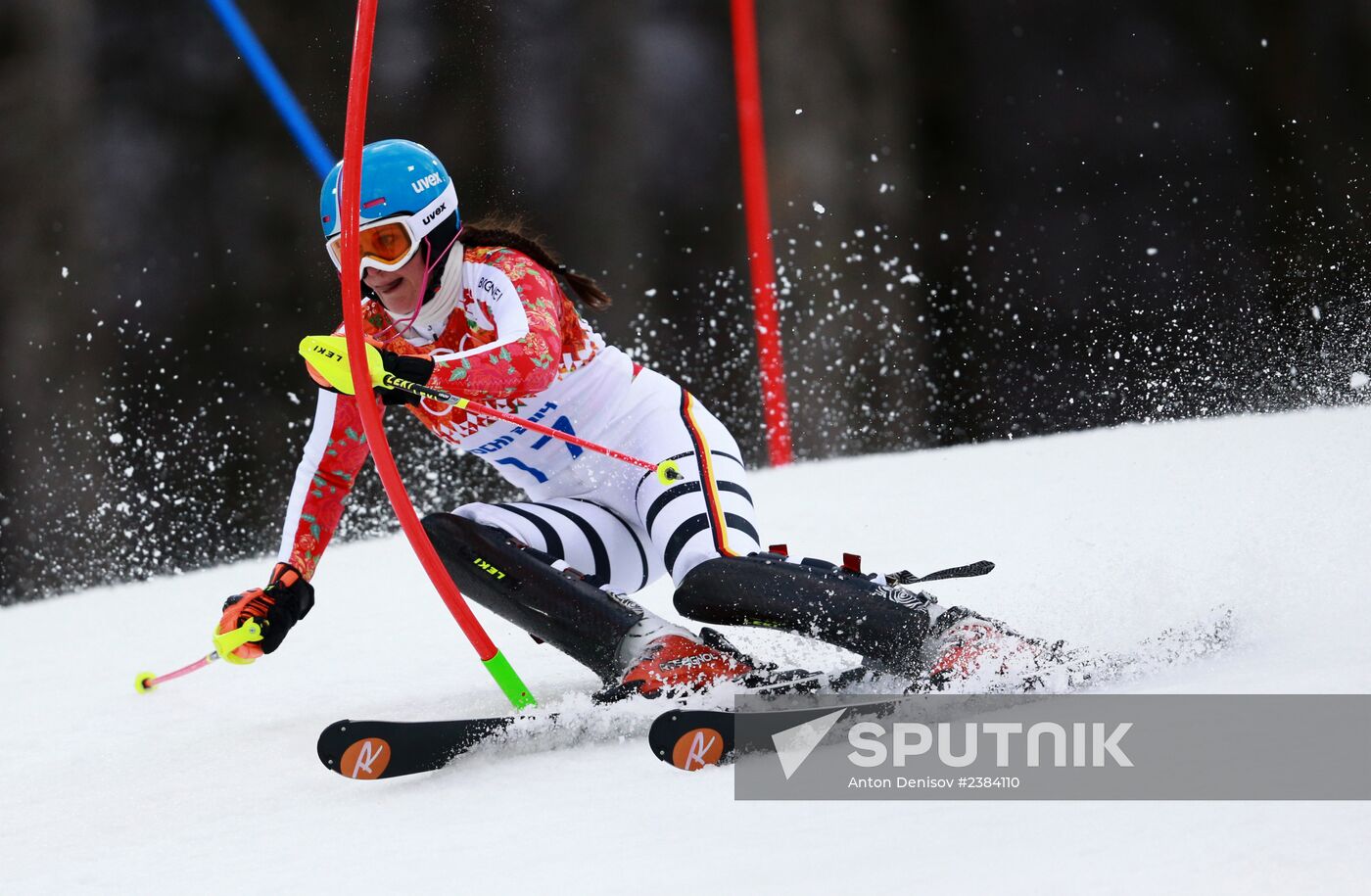 2014 Winter Olympics. Alpine skiing. Women. Slalom
