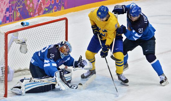 2014 Winter Olympics. Ice hockey. Men. Sweden vs. Finland