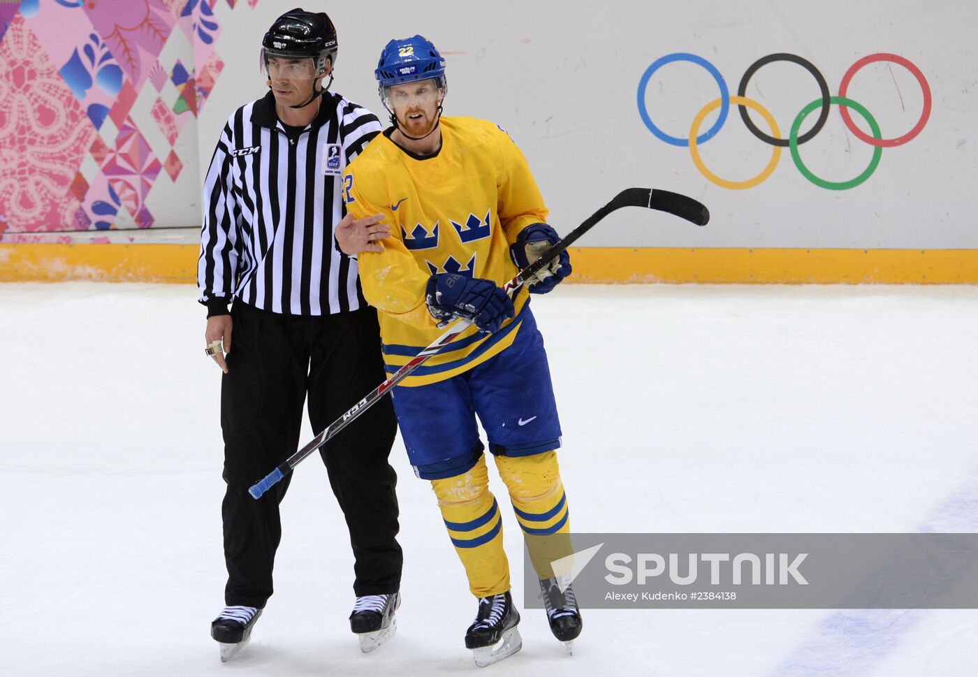 2014 Winter Olympics. Ice hockey. Men. Sweden vs. Finland