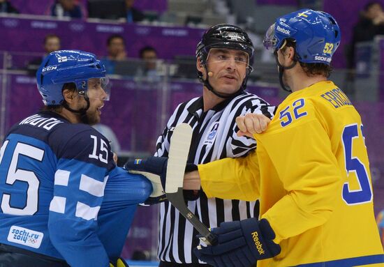 2014 Winter Olympics. Ice hockey. Men. Sweden vs. Finland