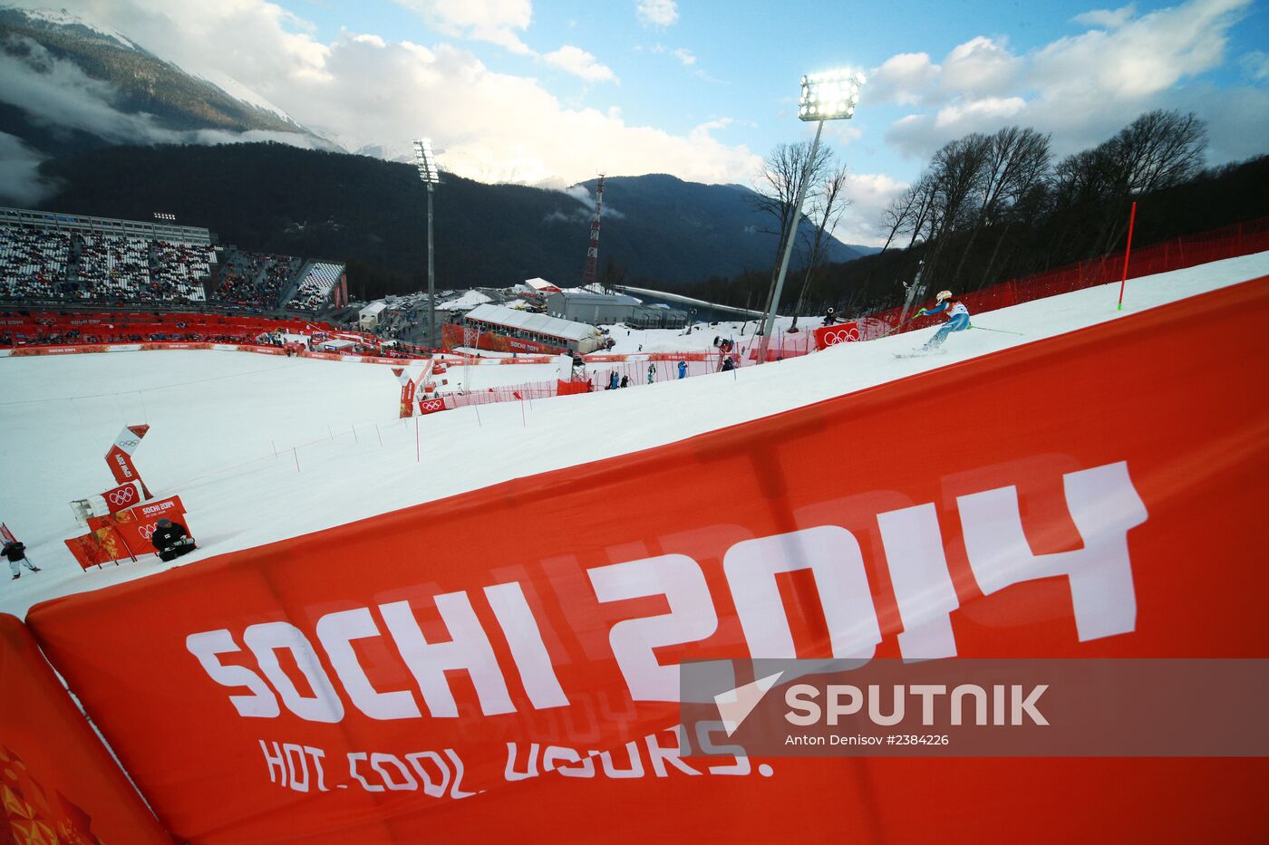 2014 Winter Olympics. Alpine skiing. Women. Slalom
