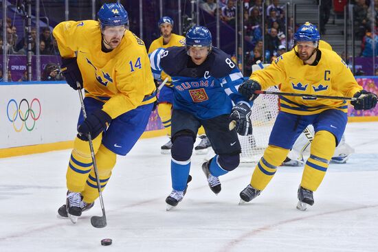 2014 Winter Olympics. Ice hockey. Men. Sweden vs. Finland