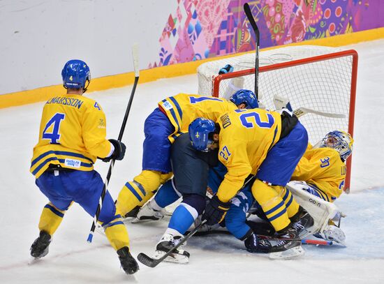 2014 Winter Olympics. Ice hockey. Men. Sweden vs. Finland